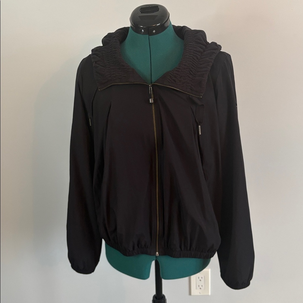 LULULEMON Women’s Black Spring Jacket